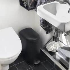 Mette Ditmer - WALTHER pedalspand - Sort