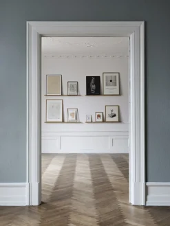 Moebe - Gallery Shelf 70 cm, Black Oak