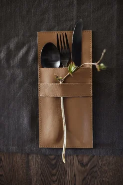 Muubs -Umami Dækkeserviet - Sort/Brun