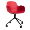 Normann Copenhagen - Form Armstol Swivel 5W med hjul - Sort/Rød