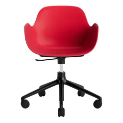 Normann Copenhagen - Form Armstol Swivel 5W med hjul - Sort/Rød