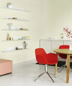 Normann Copenhagen - Form Armstol Swivel 5W med hjul - Alu/Blå