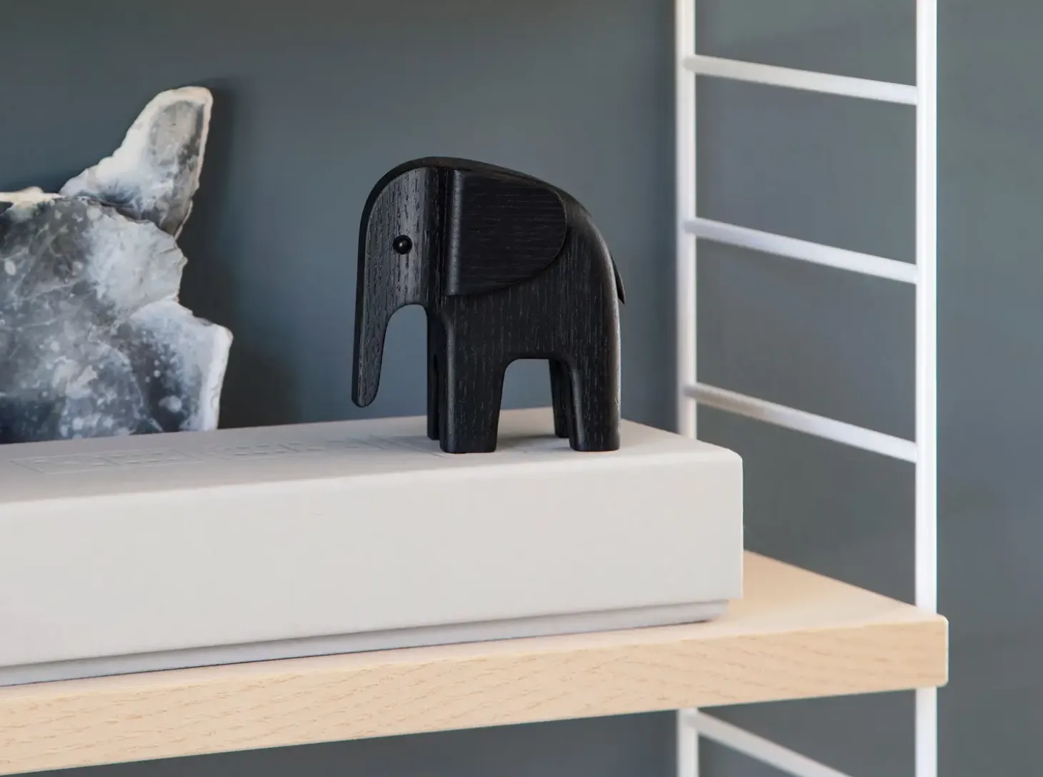 NovoForm - Elefant, sort eg (Large)