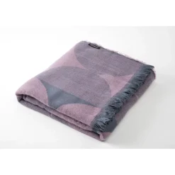 NovoForm - Loop Plaid / tæppe, Orchid Haze, 130 x 180 cm