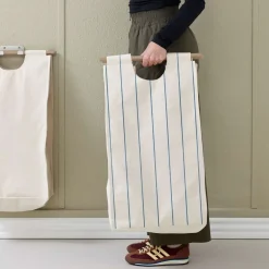 ReCollector - væghængt opbevaringsløsning til vasketøj - Cobolt blå