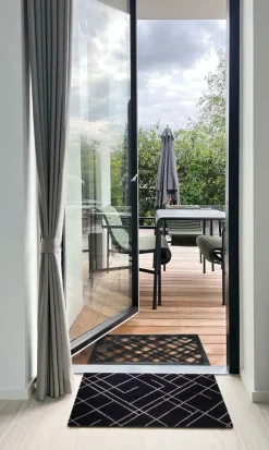 Tica Copenhagen - Dørmåtte - Lines design - Gummi - 40x60 cm