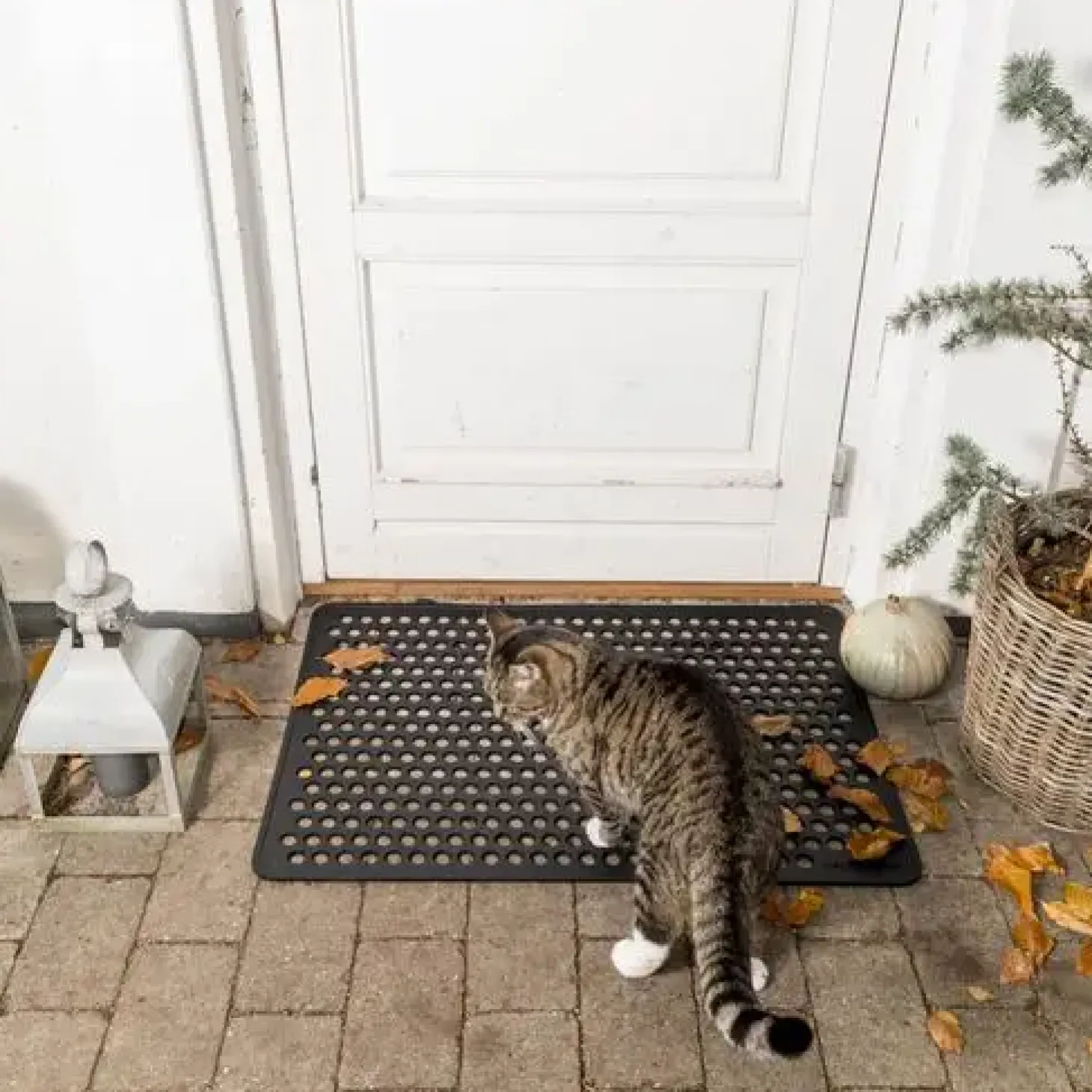 Tica Copenhagen - Dørmåtte - Dot design - Gummi - Large