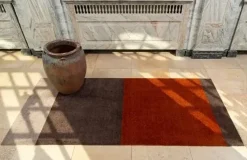 Tica Copenhagen - Smudsmåtte - Stripes Horizon - Sand/Brun/Terracota - 90x130 cm