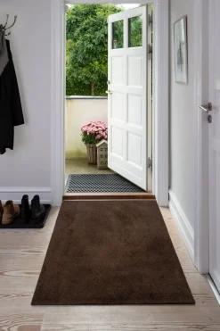 Tica Copenhagen - Smudsmåtte - Ensfarvet - Mørkebrun - 67x120 cm