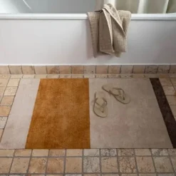 Tica Copenhagen - Smudsmåtte - Stripes Horizon - Ivory-Dijon-Brown - 90x130 cm