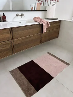 Tica Copenhagen - Smudsmåtte - Stripes Horizon - Bordeaux/Rose/Sand - 60x90 cm